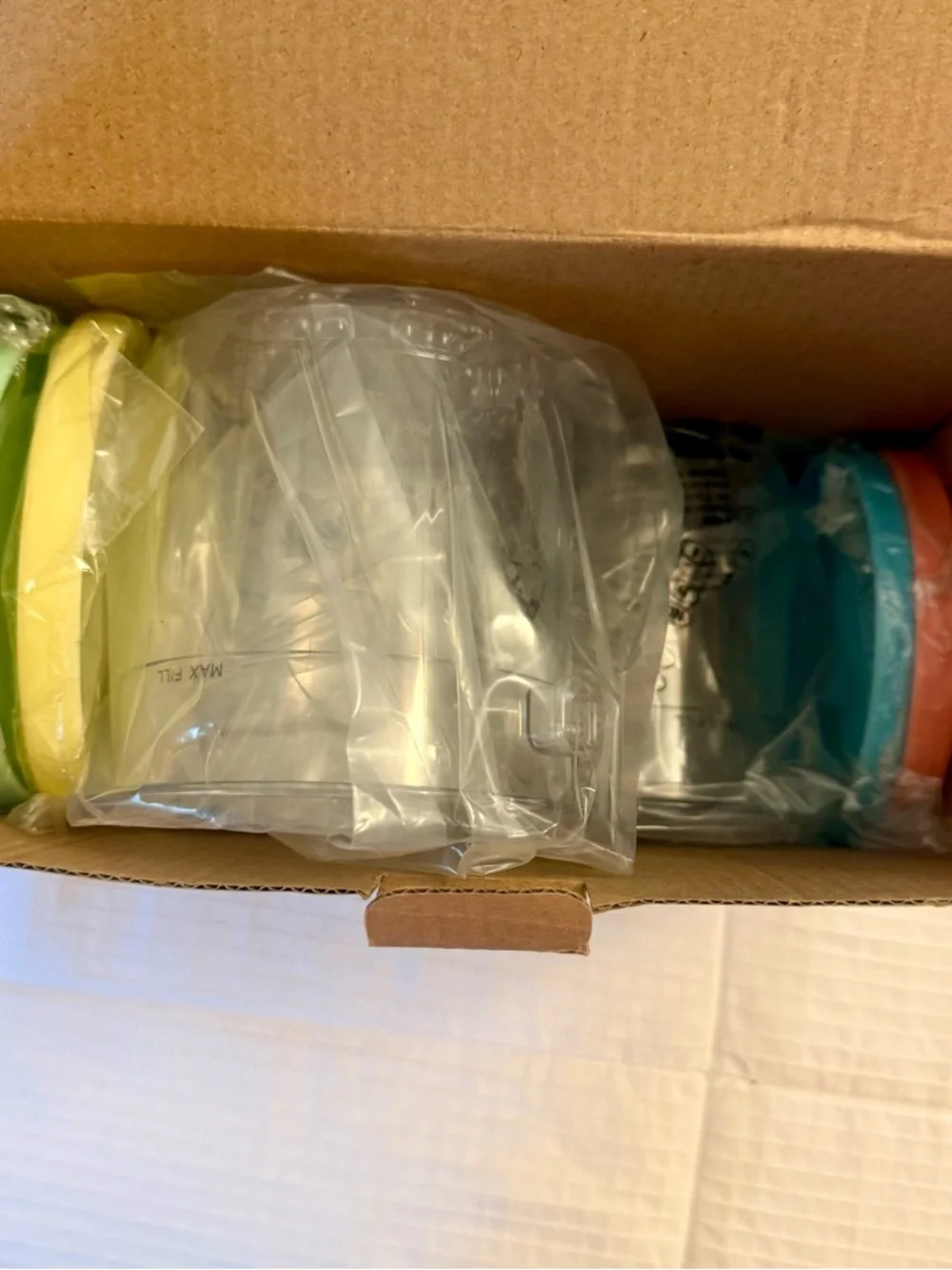 NINJA CREAMI - 4 deluxe pints with lids (NIB)